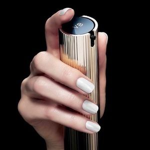 Victoria Beckham Morning Aura Illuminating Crème